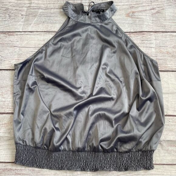 Universal Standard Gray Silver Retro Satin Ruffle Shirt Size M = US 18 - 20 - Picture 3 of 11